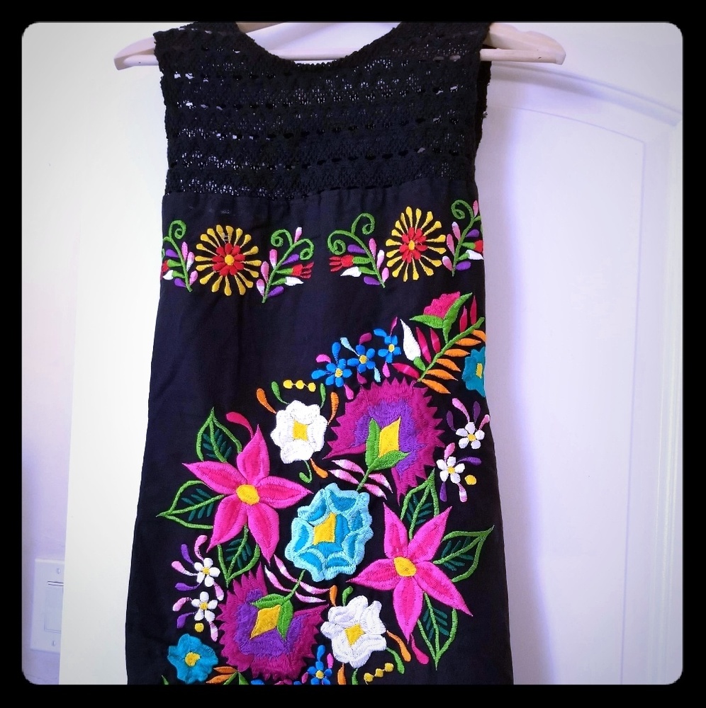 Artesanal ladies dress